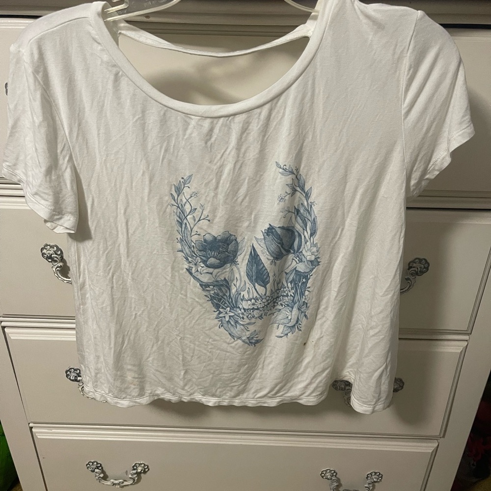 Women’s American Eagle Outfitters Soft & Sexy Flower Skull T-Shirt – XS/S